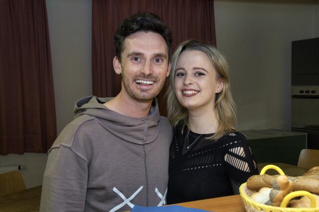 James mit Freundin Jess