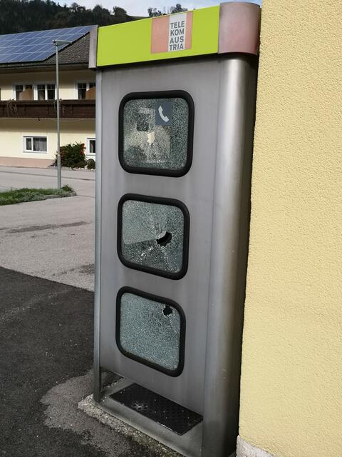 Um zweckdienliche Hinweise an die zuständige Polizeiinspektion Garsten unter der Tel 059133/4150 wird ersucht.