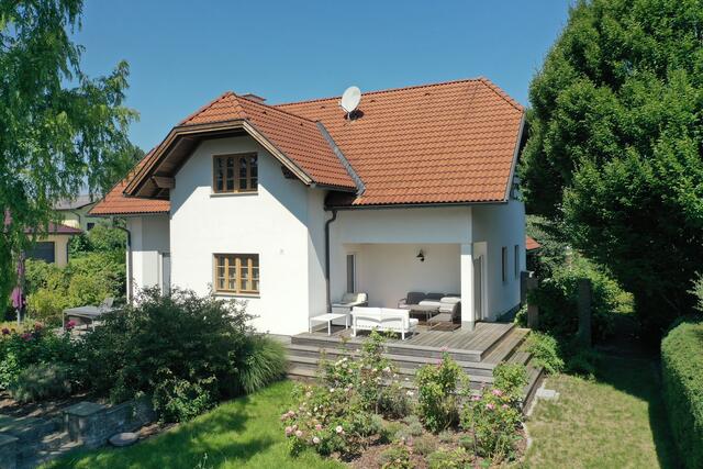 Dieses Haus steht in Wolfpassing und wird um 379.000 Euro verkauft. Damit liegt es im Bezirk Scheibbs eher im teuren Preis-Bereich.