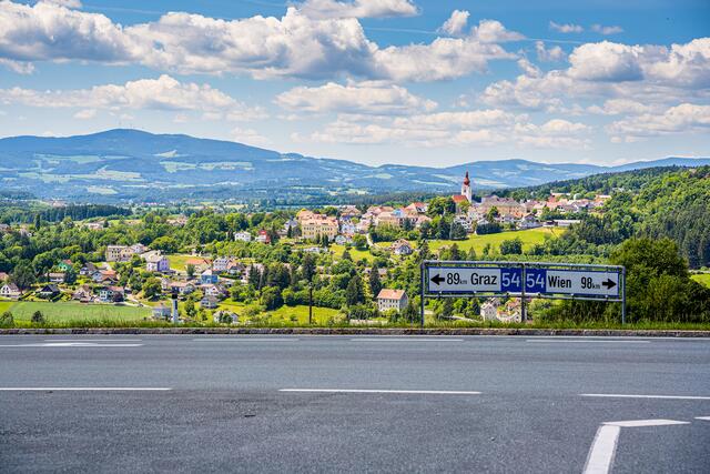 Ziehen an einem Strang: Dechantskirchen, Friedberg, Pinggau, Schäffern, St. Lorenzen am Wechsel, Lafnitz und Rohrbach an der Lafnitz haben sich zur Wirtschaftsregion Wechselland formiert.