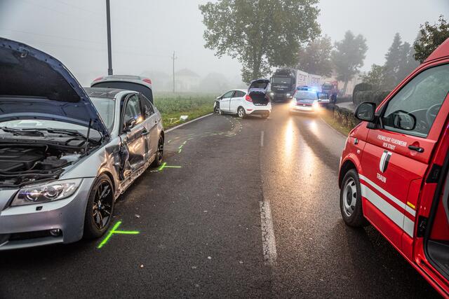 Feuerwehr und Polizei waren rasch am Unfallort.