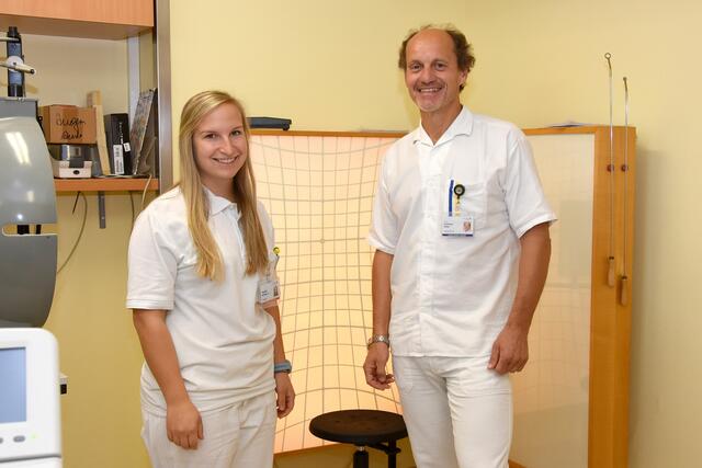 Yvonne Jansky, BSc (Orthoptistin), Prim. Dr. Andreas Kölbl (Leiter Abteilung Augenheilkunde am Landesklinikum Horn)