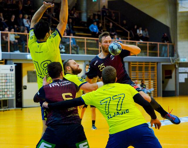 Marke Kovacech (Leoben) am Ball | Foto: Sportunion Leoben/Leithold