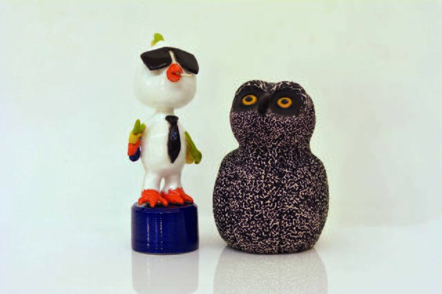 Gestaltet wurden die Trophähen in diesem Jahr von Silvia Haaser-Söllradl (Kleinkunstvogel) von der Meisterklasse keramische Formgebung und Anna Kroboth (Publikumsvogel) von der Höheren Abteilung für Kunst und Design, Keramik Art Craft, der Ortweinschule in Graz.  | Foto: Manfred Koch