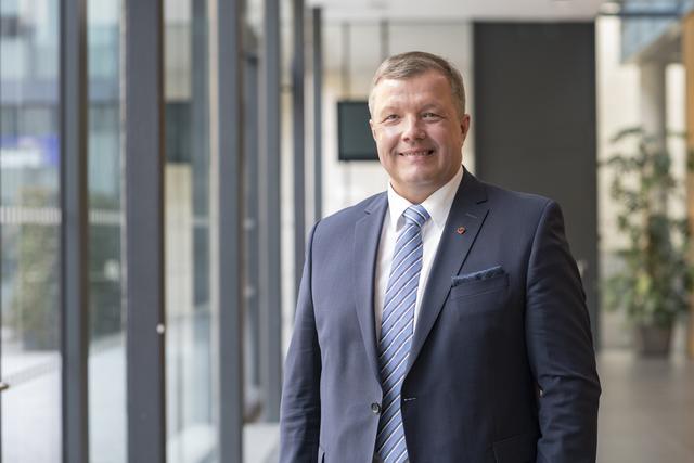 Der Tiroler Gesundheitslandesrat Bernhard Tilg befindet sich derzeit in häuslicher Quarantäne. | Foto: Land Tirol/Berger 