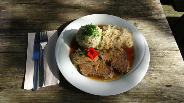 ... bei einem köstlichen Essen ...