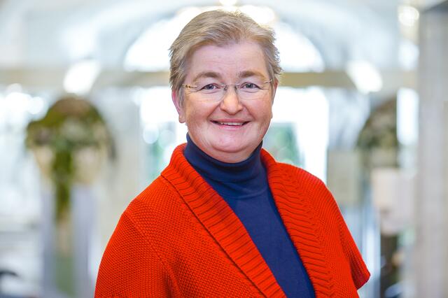 Sie singt leidenschaftlich gerne und arbeitet Zeit ihres Lebens mit Kindern und Jugendlichen: Maria Fürntratt ist stolz darauf, was aus dem HIB.art.chor geworden ist. | Foto: Foto Jörgler