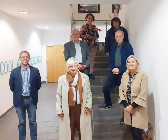 Jahreshauptversammlung: Obmann Dietmar Wolf, Monika Rotter (Schriftführerin), Hans Kreuzer (Kassier), Theresia Schönherr (Gemeinde Zams), Anni Scherl (Caritas), Walter Guggenberger (Obmann Stellvertreter) und Anneliese Gstir (Betreuung freiwillige MitarbeiterInnen) (v.l.).  | Foto: Dietmar Wolf