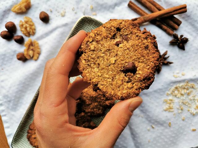 Haferflockenkekse mit Nüssen und Lebkuchengeschmack | Foto: Katrin Ebetshuber