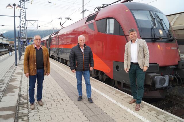 Die Initiatoren Gerald Preimel (Bürgermeister Lurnfeld), Peter Neuwirth (Vizebürgermeister Spittal) und Spittals Bürgermeister Gerhard Pirih (von links)