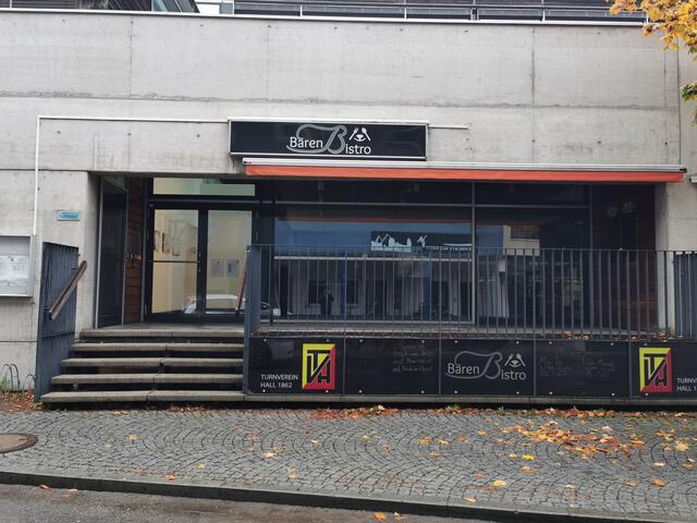 Das beliebte Restaurant Bären-Bistro hat das Corona-Jahr nicht überlebt – jetzt werden neue Pächter gesucht. | Foto: Michael Kendlbacher