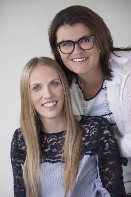 Die Tiroler ÖVP-Nationalratsabgeordneten Kira Grünberg und Elisabeth Pfurtscheller. | Foto: Tiroler Volkspartei, Tanja Cammerlander