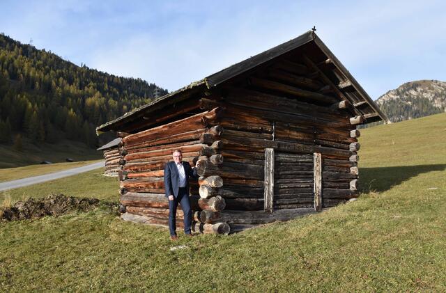 LR Johannes Tratter: „Mit der finanziellen Unterstützung bleibt der ursprüngliche Charakter der Städel und somit das einzigartige Landschaftsbild erhalten.“