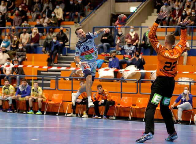 Martin Breg (Bruck) nd Aistis Pazemeckas (Leoben) | Foto: GEPA pictures/Hans Oberlaender