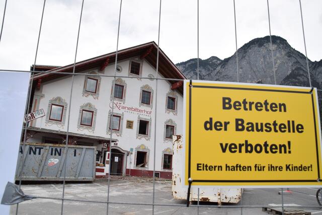 Der neue Kranebitterhof soll urig werden, aber auch modern. Für Besitzer Nocker war klar: Das alte Gebäude zu renovieren hat sich nicht rentiert.