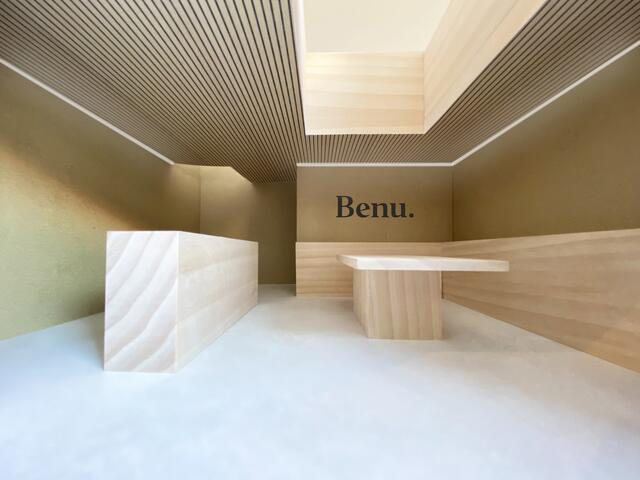 Im Concept Store in der Burggasse trifft Vorarlberger Weißtanne auf Lehm, Stein und Metall.