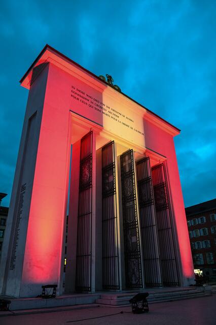 "Dieser Angriff hat bewusst auf Menschen abgezielt, aber auch auf unsere Werte und unsere Demokratie", LH Günther Platter | Foto: zeitungsfoto.at