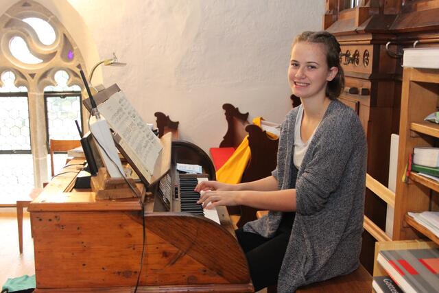 Viktoria Mahringer ist Organistin in Herzogsdorf. | Foto: BRS