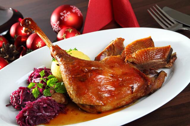 Das Gansl kommt heuer nach Hause.  | Foto: Fotolia/foodinaire