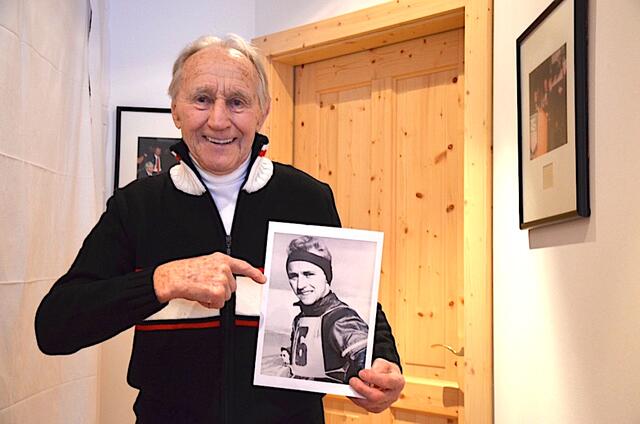 Anderl Molterer in seiner Wohnung in Kitzbühel. | Foto: Schilling