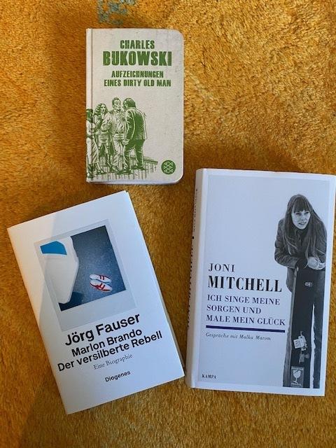 Die drei Lesetipps oder sagen wir der Nachweis vom Herrn Bert. | Foto: Herbert Waltl
