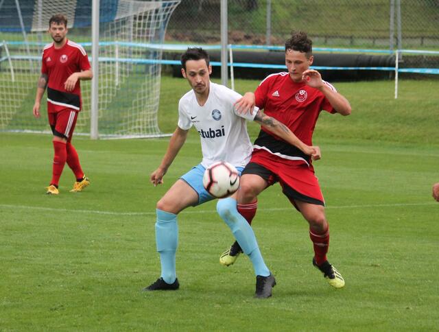 Tempo- und torreiche Derbys prägten die Hinrunde.  | Foto: Demir