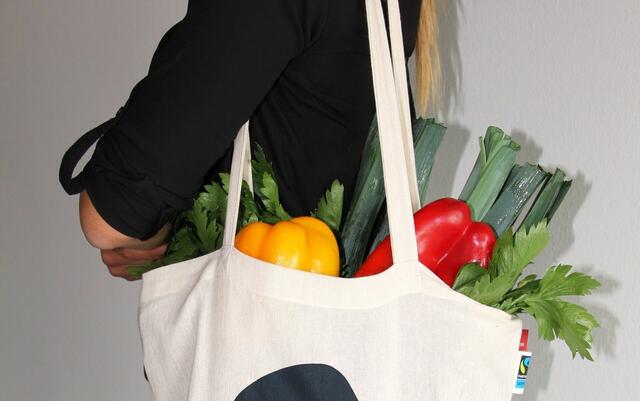 In Gratwein-Straßengel liefern Freiwillige die Einkäufe direkt vor die Haustür. | Foto: MPreis