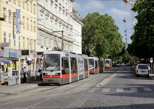 Die Kreuzung Währinger Straße/Spitalgasse ist im Moment ziemlich unübersichtlich und für Fußgängerinnen und Fußgänger schwer zu queren. Eine Projektgruppe möchte sie attraktiver gestalten. | Foto: Wikimedia Commons