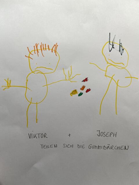 Süßigkeiten inkludiert: Viktor und Joseph teilen sich die Gummibärchen | Foto: KK/Ursulinen