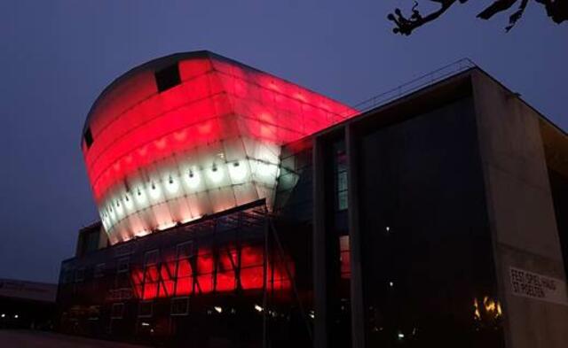 Licht an im Kulturbezirk! Ab sofort wird das Festspielhaus täglich in den Abendstunden bis 20.00 Uhr beleuchtet sein | Foto: Festspielhaus St. Pölten