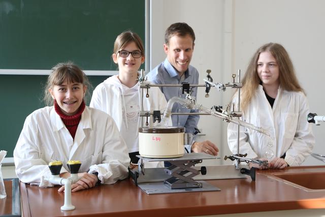 Das Akademische Gymnasium lädt heuer zum "Virtuellen Tag der offenen Tür" (Symbolfoto aus dem Vorjahr). | Foto: Akademisches Gymnasium Linz