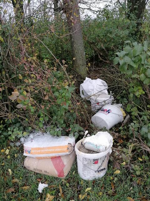 Bauschutt im Windschutzgürtel | Foto: Stadtgemeinde Mistelbach