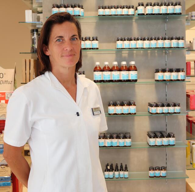 Leopoldtädter Apothekerin Claudia Hartl betreibt die "Apotheke für Dich" in der Engertstraße und die "Apotheke im Stadion Center". Sie ist stolz darauf,  was ihr Team in den letzten Monaten geleistet hat und dabei stets zusammenhält. | Foto: Apotheke im Stadion Center
