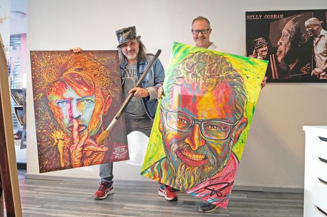 „Pop Art“-Walter und der Sänger David Bowie, gemalt von Künstler Wolfgang Plattner | Foto: Winkler