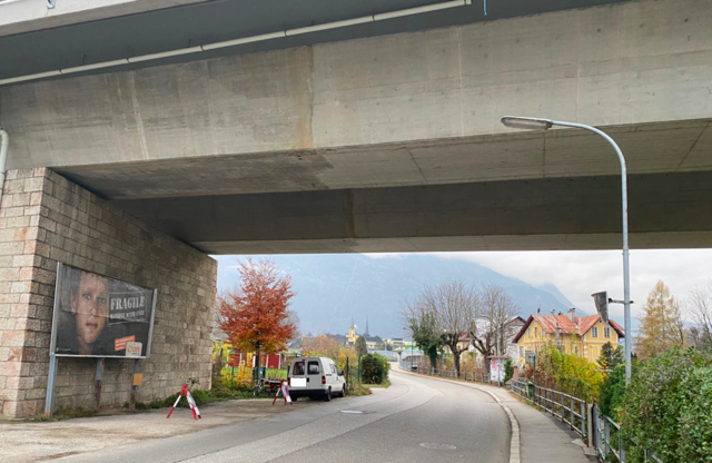 Standort: Ortsteil Steinfeld in der Steinfeldstraße direkt unter der Umfahrungsbrücke der B145. Achtung: Hier sind nur 30 km/h erlaubt!