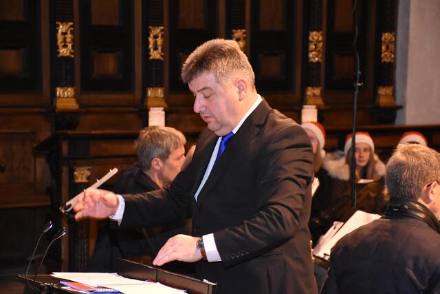 Adventklänge 2019, Stiftskirche Waldhausen. Wolfgang Rosenthaler, musikalischer Leiter. | Foto: Zinterhof