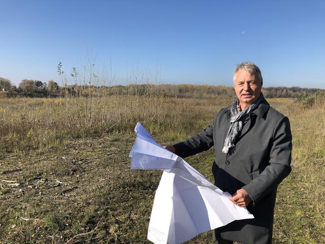 Peter Chlan, Geschäftsführer der Enzersdorfer Abfallverwertungsgesellschaft versteht die Aufregung um die Entstehung der Deponie nicht.  | Foto: Michalka