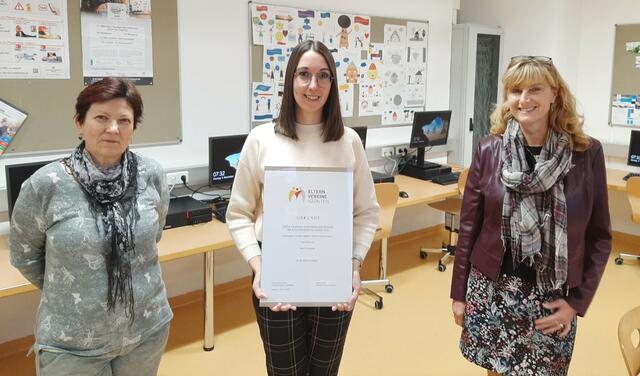 Dir. Stv. Loretta Blantar, Informatiklehrerin Petra Machné BEd und Dir. SR Erika Knellwolf