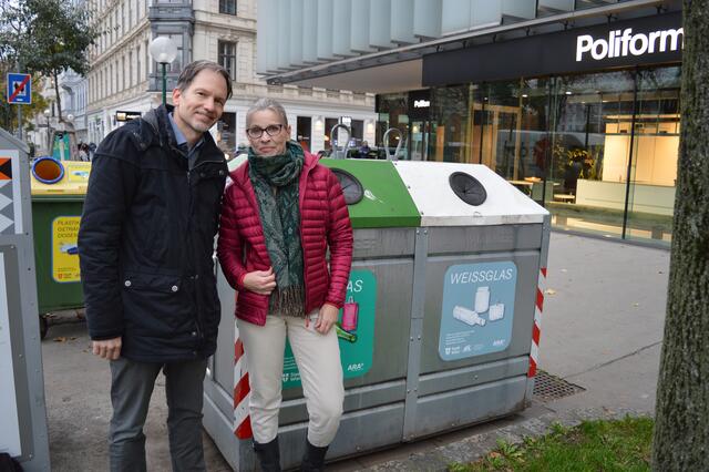 Peter Schaden und Monika Kaltenecker haben ein Ziel: "Weniger Plastik und mehr Nachhaltigkeit." | Foto: Berger