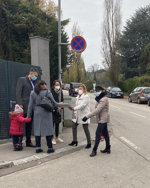 Grätzelgespräche in Corona-Zeit: mit Maske und Abstand.
