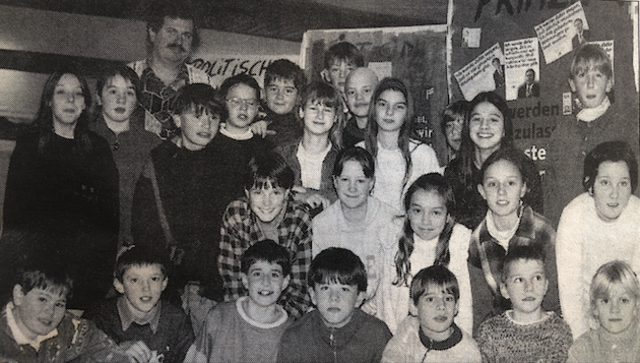 Vor 25 Jahren: "Die 2c Klasse mit ihrem engagierten Klassenvorstand organsierte die Wahlen." | Foto: Archiv