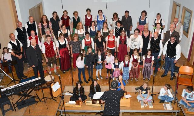 Die Singgemeinschaft Seltschach-Agoritschach bei einem ihrer Auftritte. | Foto: Privat