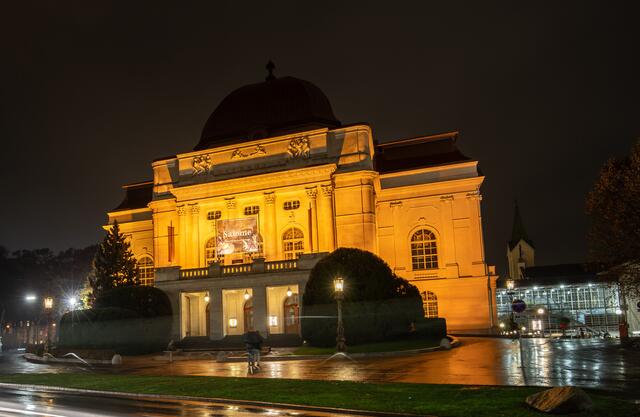 Auch die Grazer Oper  wird zwischen 25. November und 10. Dezember in der Farbe der Solidarität eingefärbt: Orange. | Foto: Alex Koch