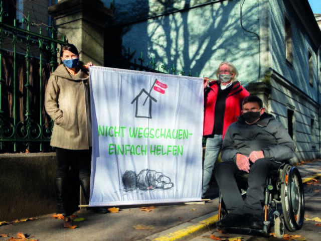 Präsentation des Kampagnenbildes für Kinderrechte und den Schutz von unbegleiteten minderjährigen Flüchtlingen – V. l.: Sarah Kotopulos, Gerhard Haderer und Gunther Trübswasser | Foto: Zoe Goldstein
