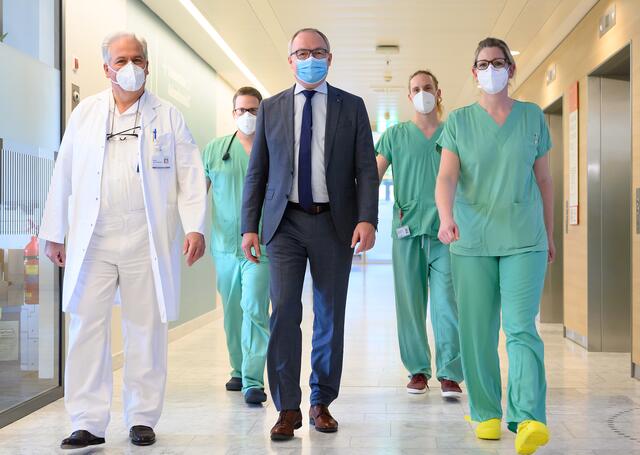 Zur aktuellen Lage: Erwin Schwaighofer, Martin Ursli, Stephan Pernkopf, Georg Potzmader und Angelika Köck.