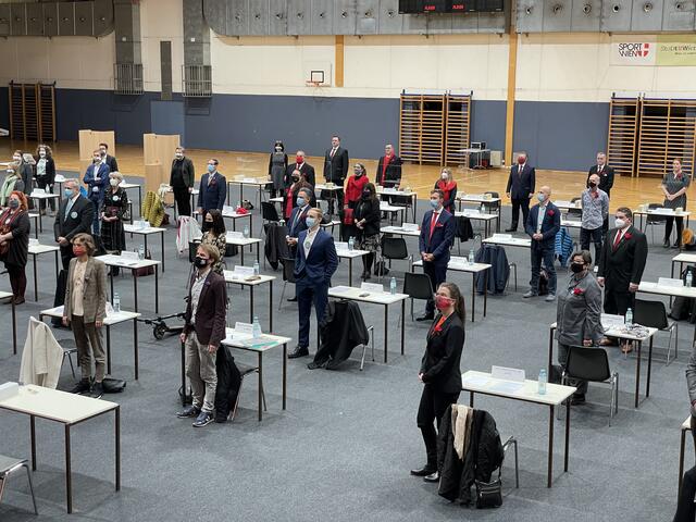 Die Brigittenauer Bezirksvertretung wurde in der Sporthalle Brigittenau offiziell angelobt und ist ab sofort in Amt und Würden.