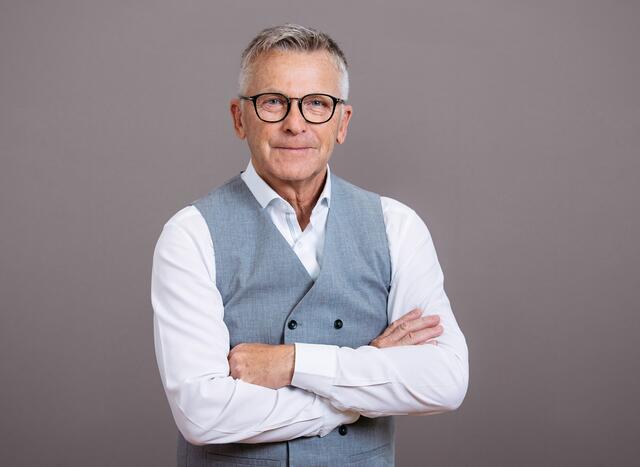 „Sich in dieser Zeit als Salzburger insbesondere den Angeboten der Salzburger Firmen zuzuwenden, ist das Gebot der Stunde,“ so Wirtschaftskammerpräsident Peter Buchmüller: „Und das geht auch in Salzburg schon bei vielen Betrieben online!“