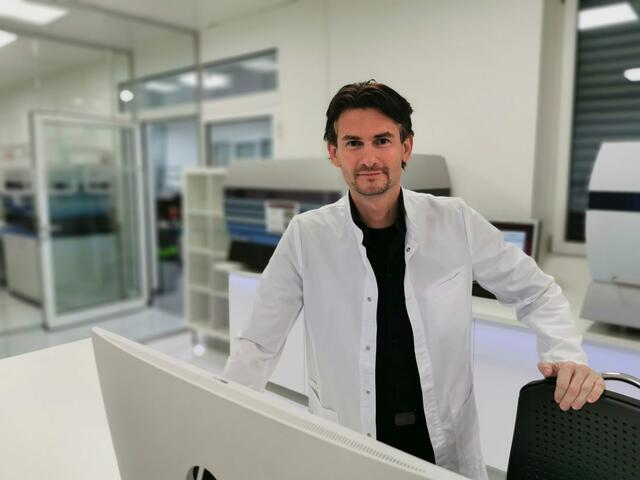 Daniel Wallerstorfer, Gründer und CEO von Novogenia, ist selbst Molekularbiologe und promovierter Biotechnologe.  | Foto:  Novogenia