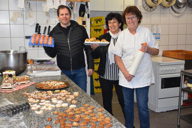 Oliver, Maria und Roswitha in der Backstube. | Foto: Archivfoto/ Kristina Orasche