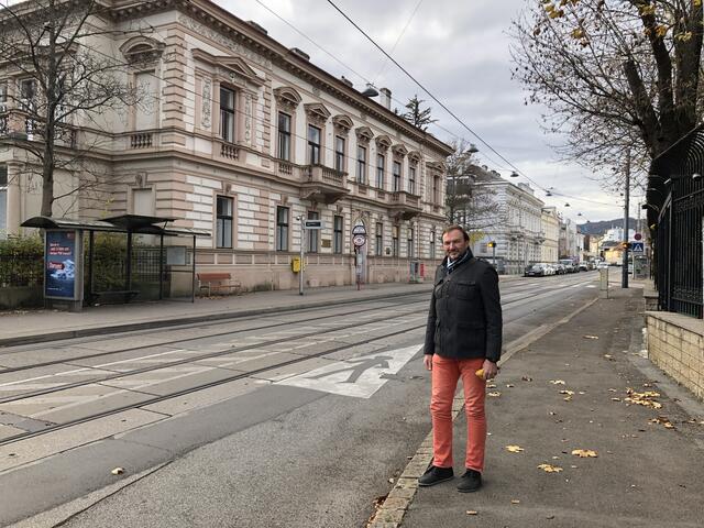 Architekt Edwin Piskernik sieht durch den möglichen Dachausbau das historische Gründerzeit-Ensemble in Alt-Hietzing gefährdet.